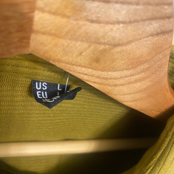 Green outdoor shirt - Picture 8 of 9